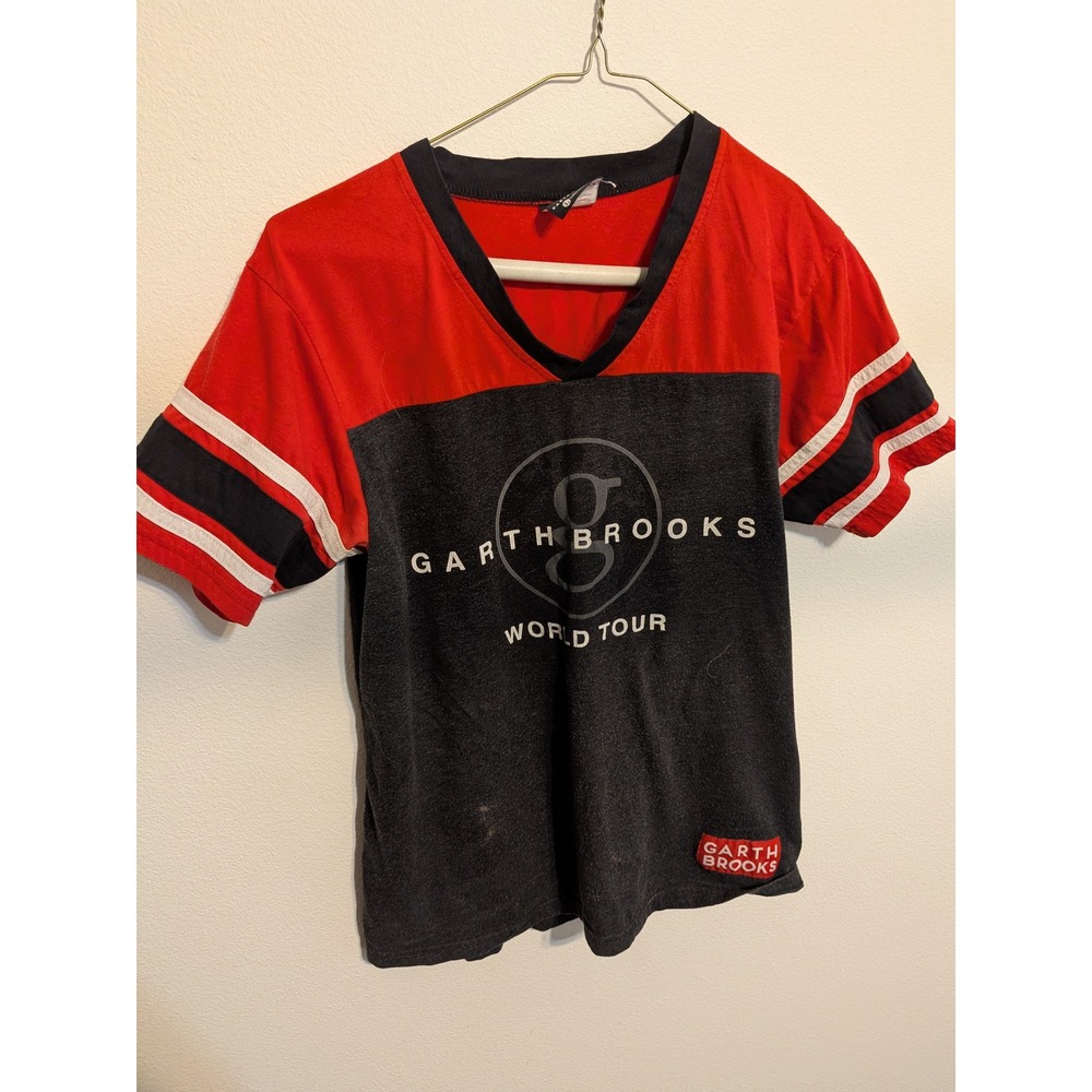 Garth Brooks World Tour Concert Jersey Red Grey V-Neck Shirt Size L 7 Brooks